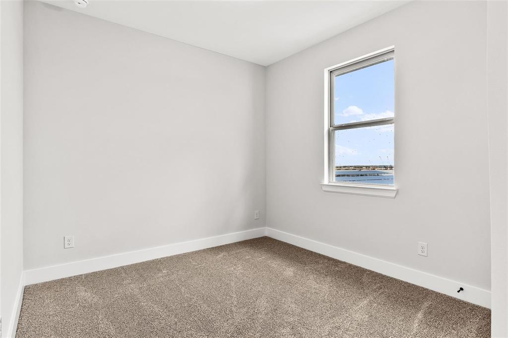 Secondary bedroom with lakeview