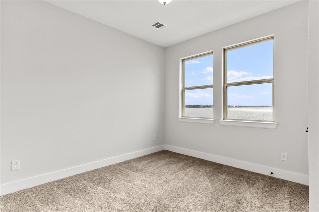 Secondary bedroom with lakeview