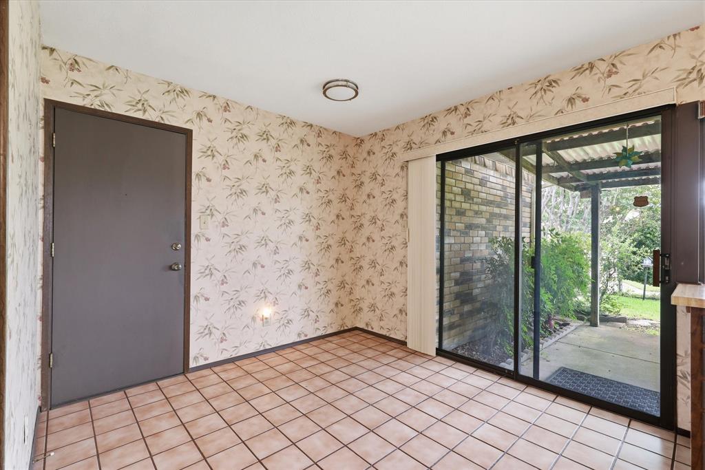 2929 Silverdale Lane, Garland, TX 75044