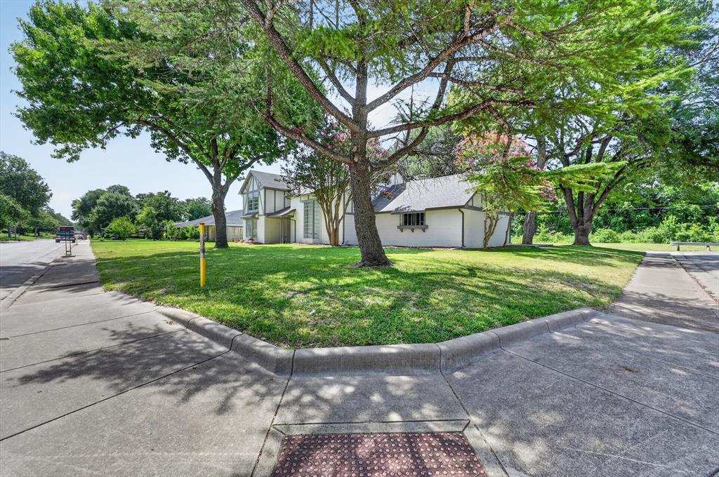 344 Woodbrook Drive, DeSoto, TX 75115