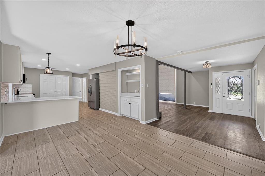 344 Woodbrook Drive, DeSoto, TX 75115