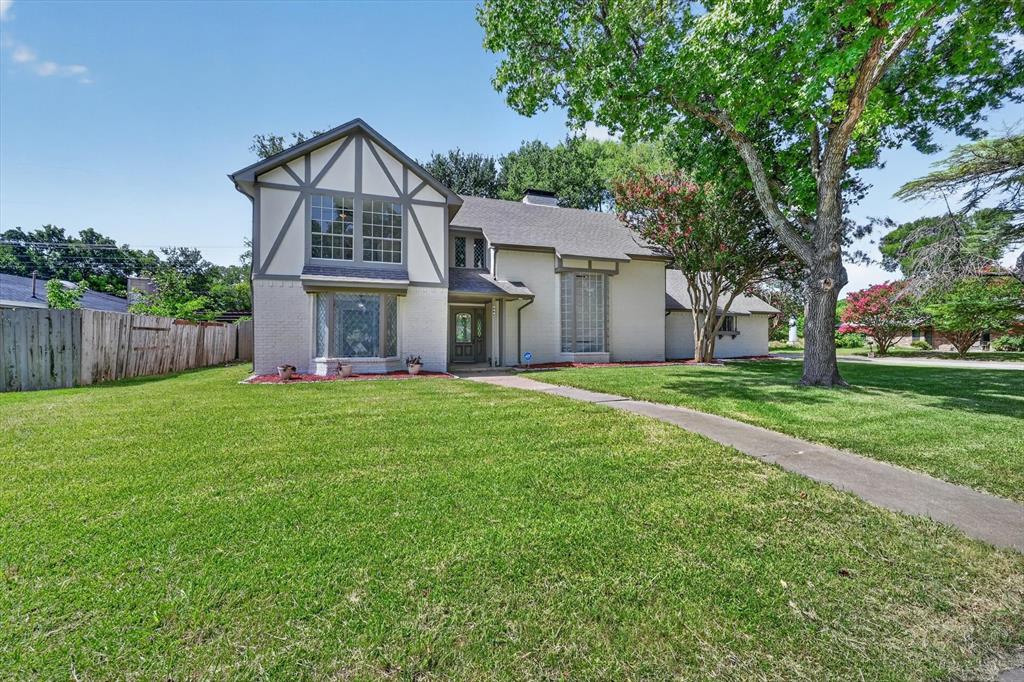 344 Woodbrook Drive, DeSoto, TX 75115