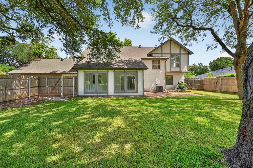 344 Woodbrook Drive, DeSoto, TX 75115