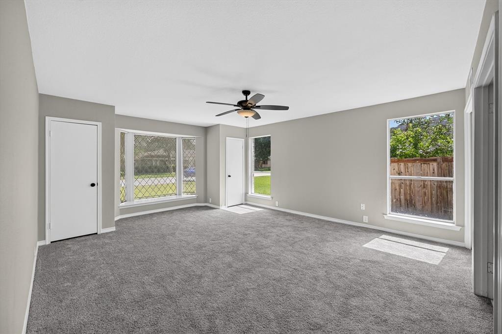 344 Woodbrook Drive, DeSoto, TX 75115