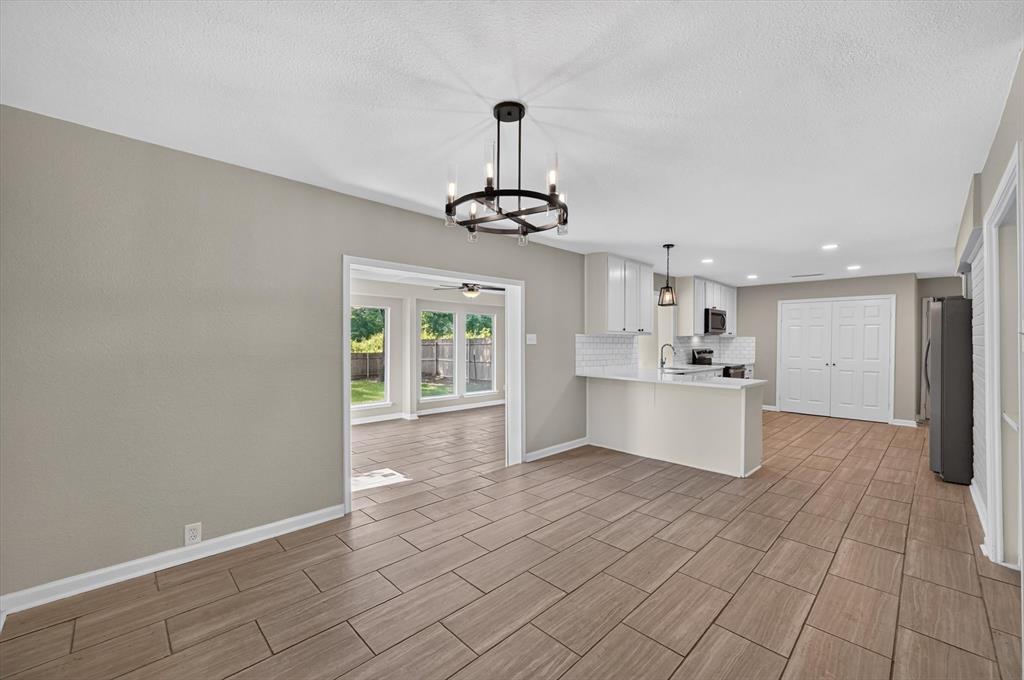 344 Woodbrook Drive, DeSoto, TX 75115