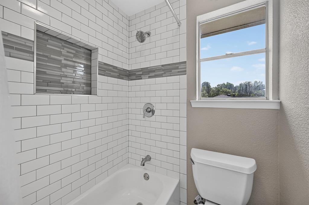 344 Woodbrook Drive, DeSoto, TX 75115