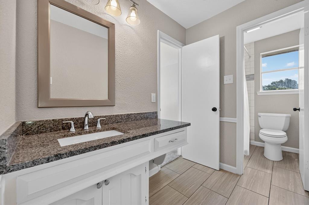 344 Woodbrook Drive, DeSoto, TX 75115