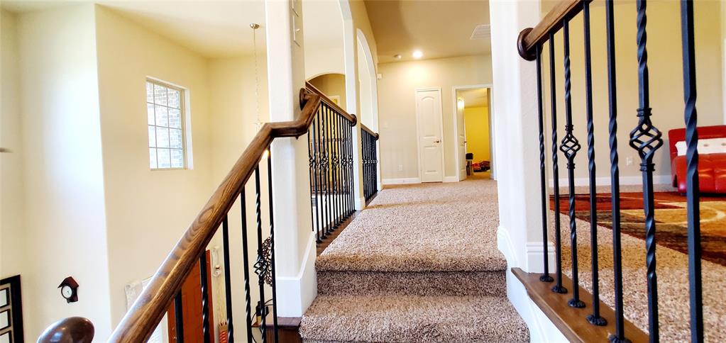 104 Rustic Oak Lane, McKinney, TX 75072