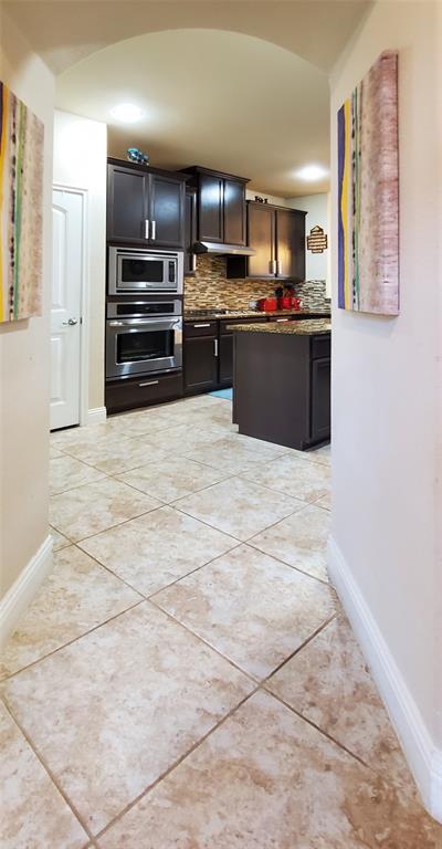 104 Rustic Oak Lane, McKinney, TX 75072