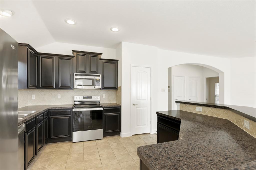 2041 Shady Glen Trail, Princeton, TX 75407