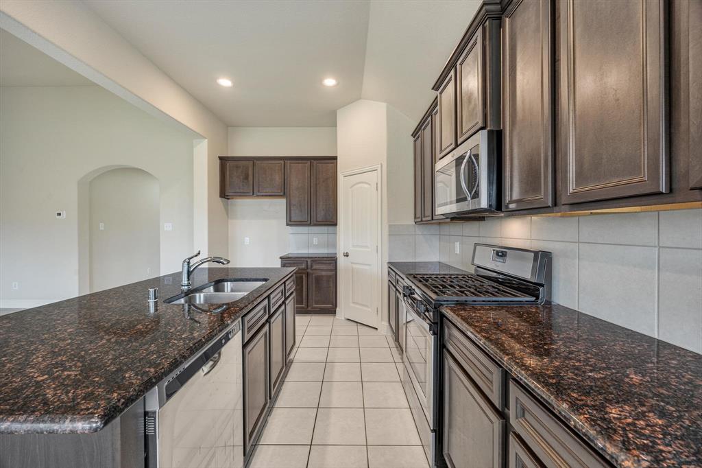 601 England Street, Fate, TX 75189