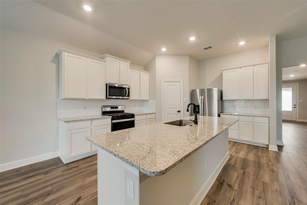 800 Jackel Drive, Anna, TX 75409 800 Jackel Drive, Anna, TX 75409