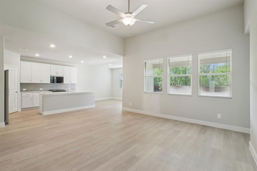 Photo is not of the actual home, but is an inspirational photo of builder’s model home and may depict options, furnishings, and/or decorator features that are not included.
