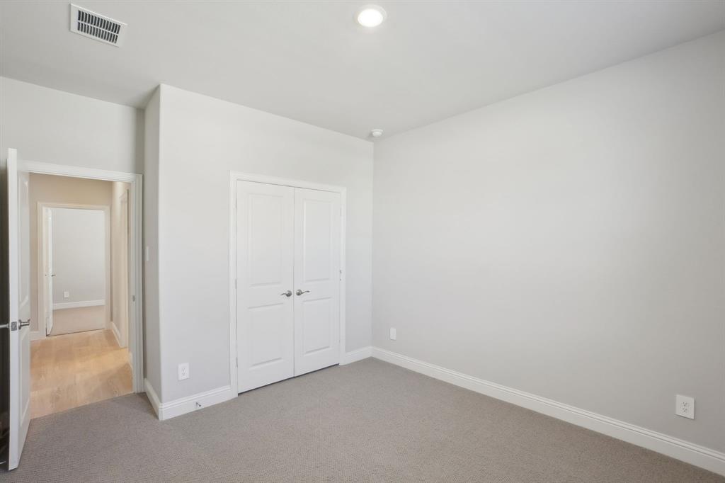 Photo is not of the actual home, but is an inspirational photo of builder’s model home and may depict options, furnishings, and/or decorator features that are not included.