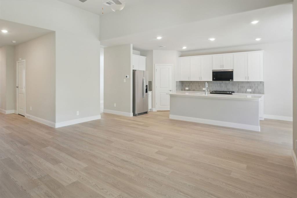 Photo is not of the actual home, but is an inspirational photo of builder’s model home and may depict options, furnishings, and/or decorator features that are not included.