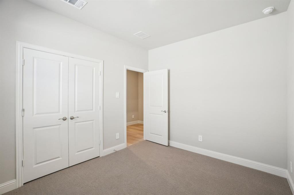 Photo is not of the actual home, but is an inspirational photo of builder’s model home and may depict options, furnishings, and/or decorator features that are not included.