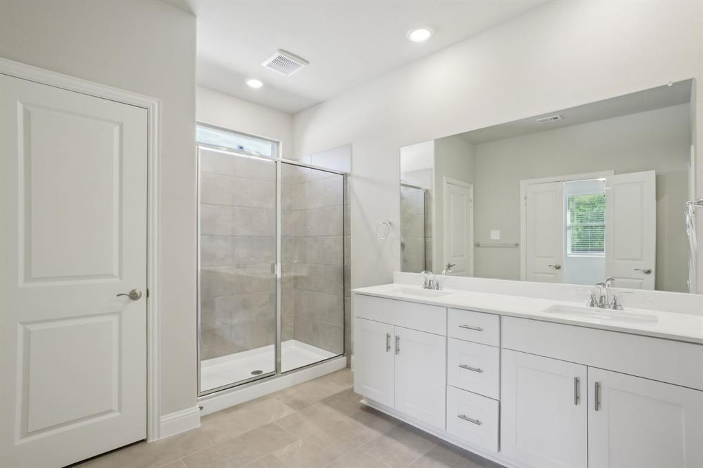 Photo is not of the actual home, but is an inspirational photo of builder’s model home and may depict options, furnishings, and/or decorator features that are not included.