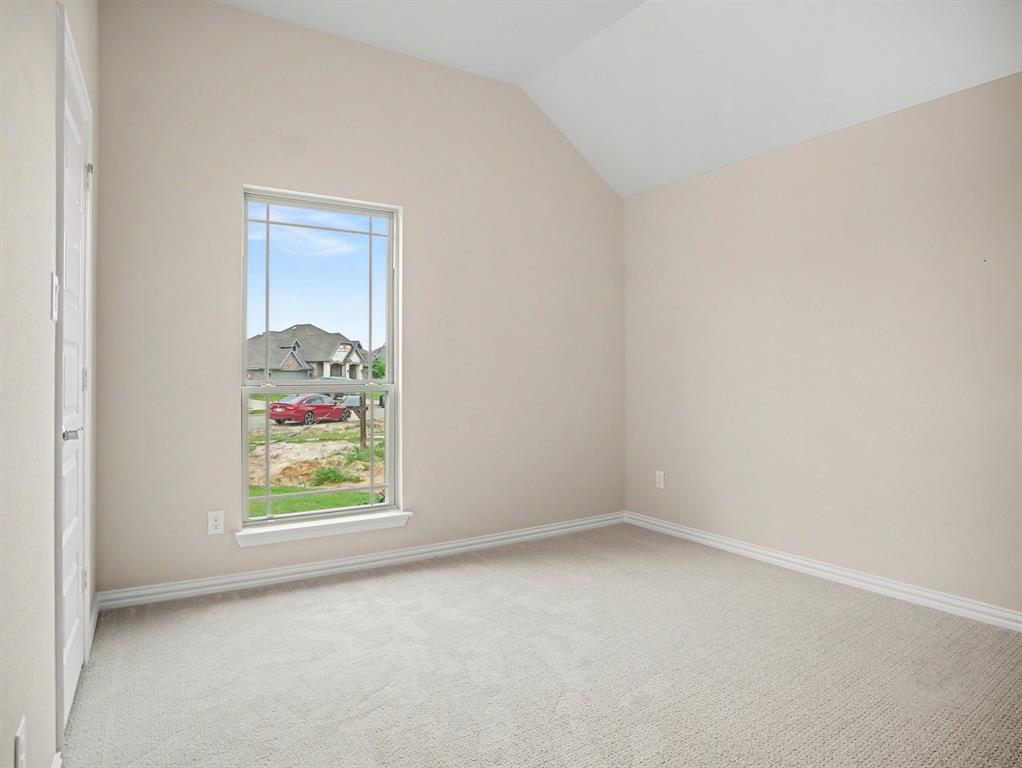 1027 Ella Drive, DeSoto, TX 75115