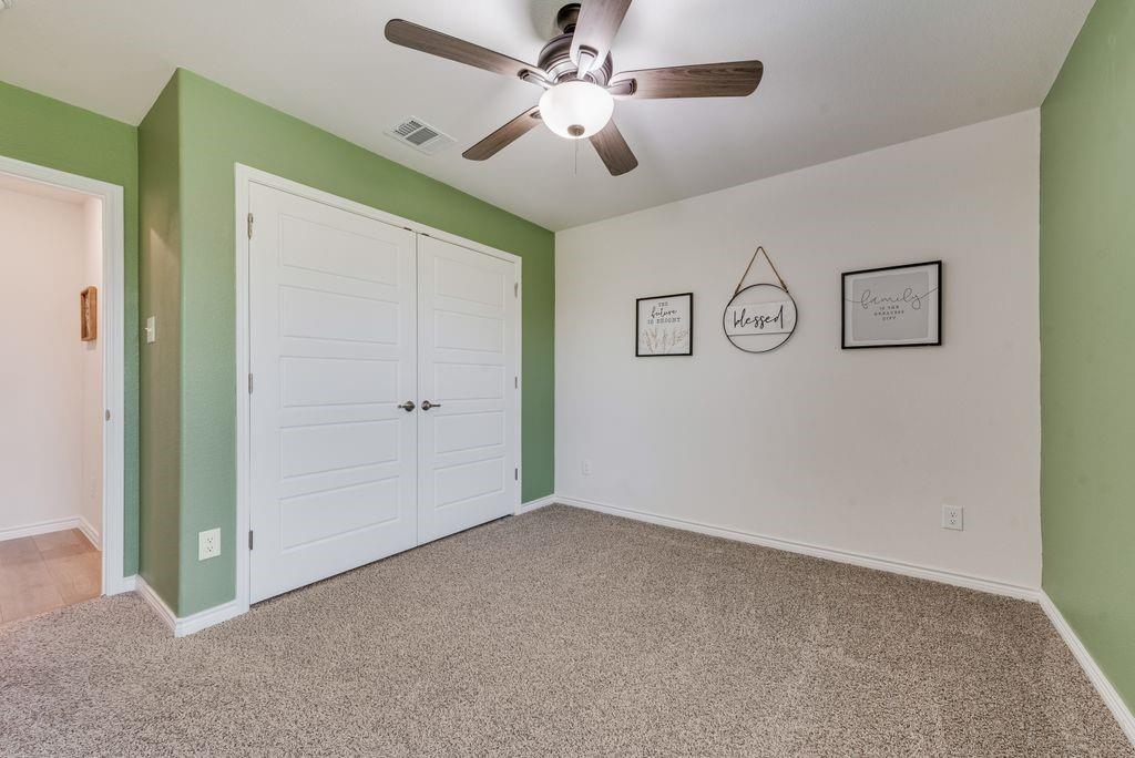 Note double closet doors - custom
