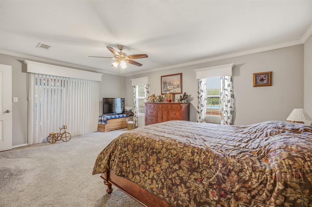 2914 Oak Court, Granbury, TX 76048