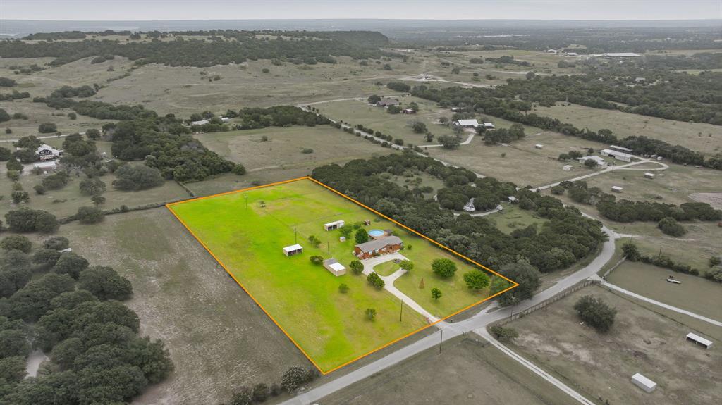 2914 Oak Court, Granbury, TX 76048