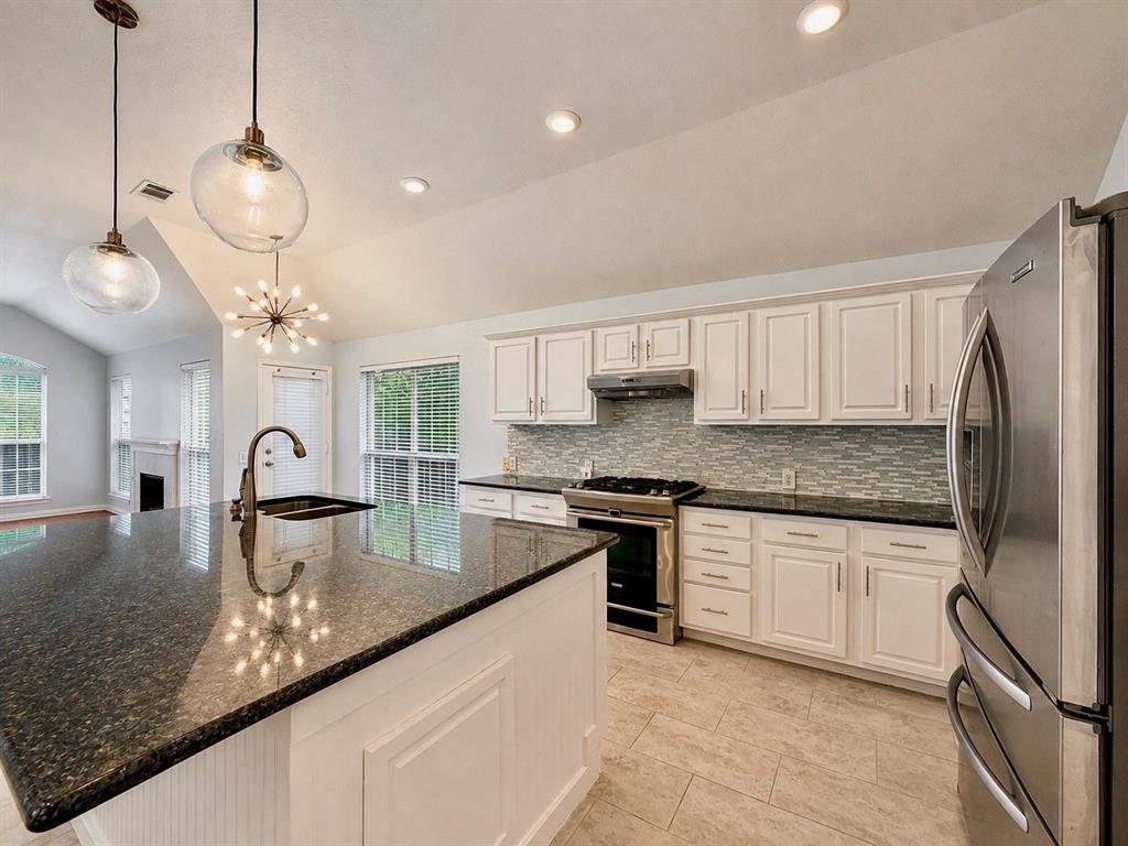 6701 Candlecreek Lane, Plano, TX 75024
