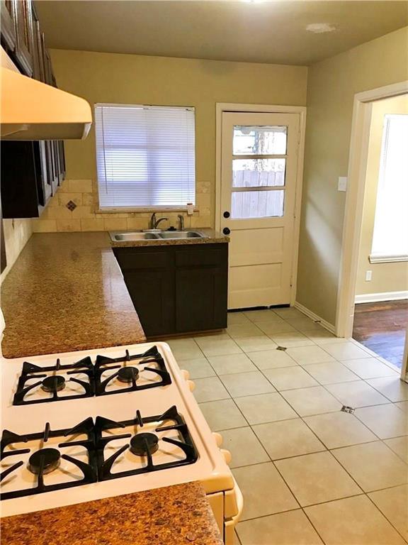932 Harlandale Avenue, #932, Dallas, TX 75216