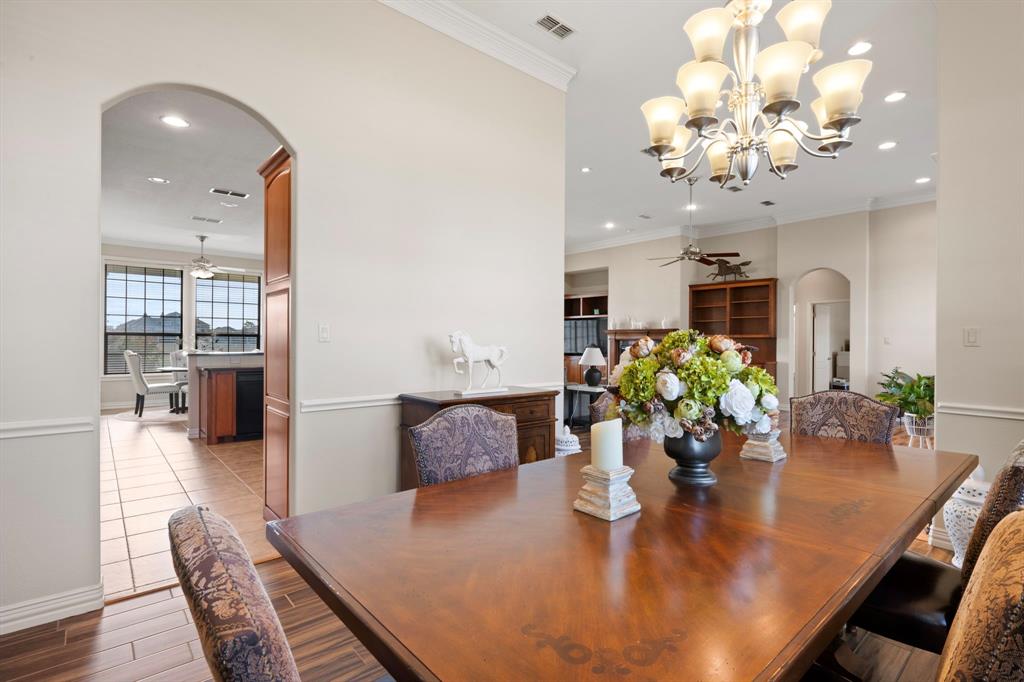 1009 Summerlin Drive, Granbury, TX 76048