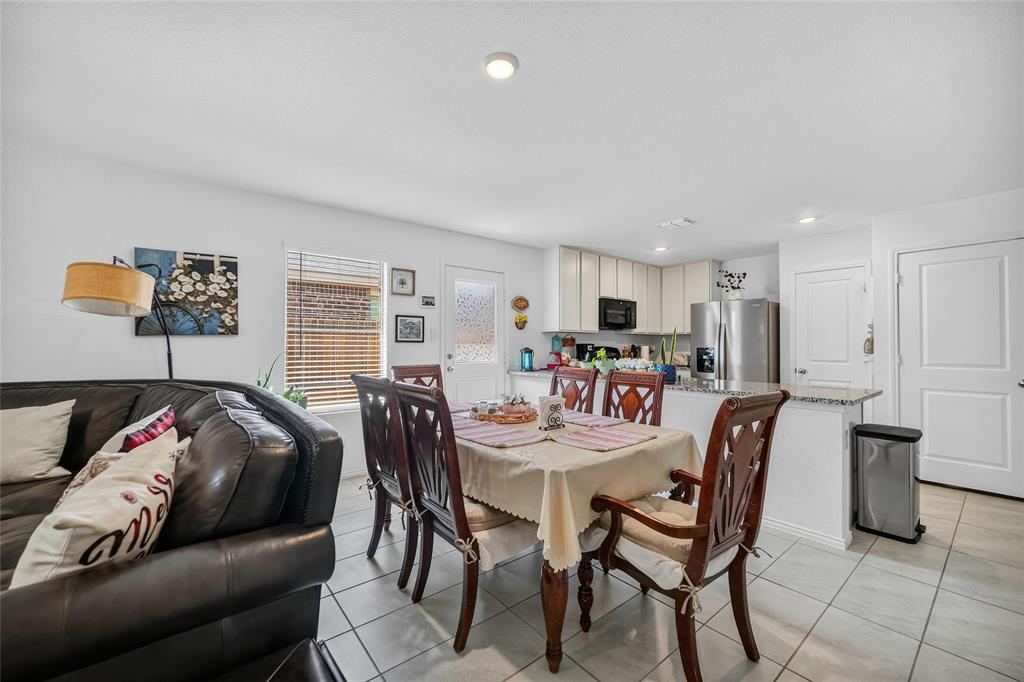 1438 Dovekie Drive, Forney, TX 75126