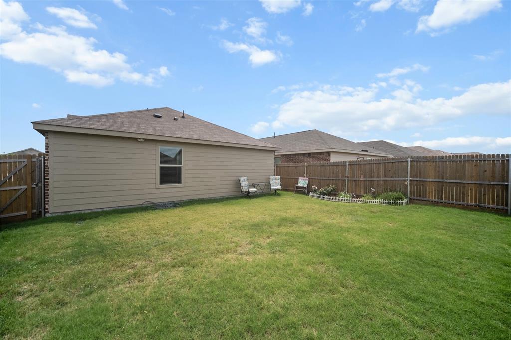 1438 Dovekie Drive, Forney, TX 75126