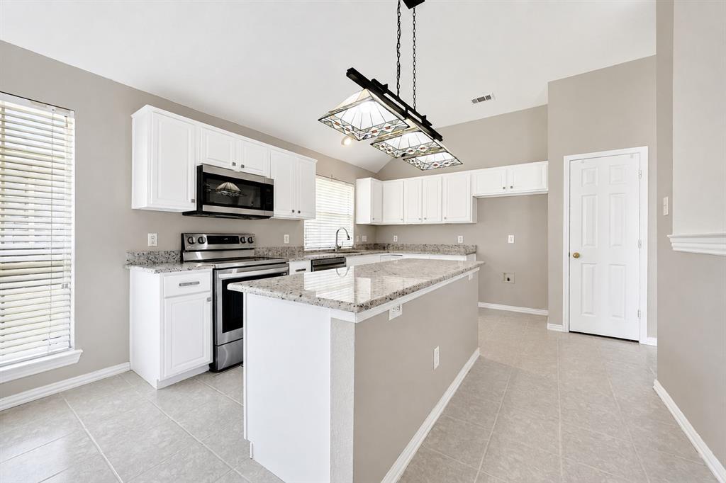 2713 Planetree Drive, Rowlett, TX 75089