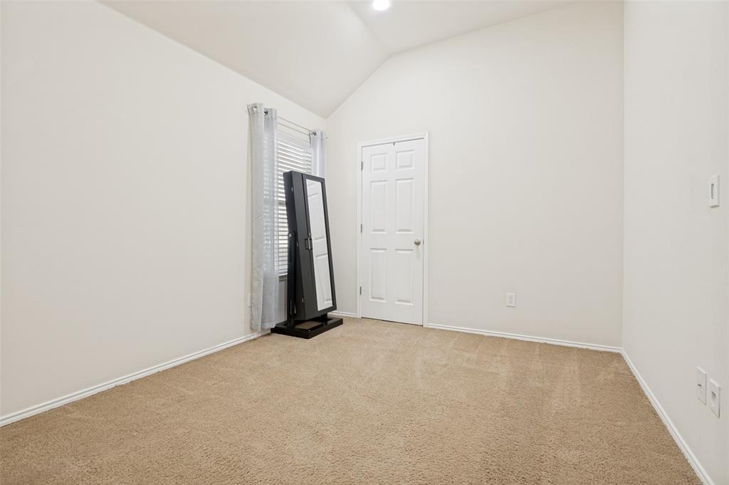 437 Castle Street, DeSoto, TX 75115
