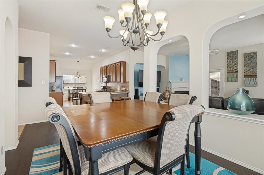 437 Castle Street, DeSoto, TX 75115 437 Castle Street, DeSoto, TX 75115