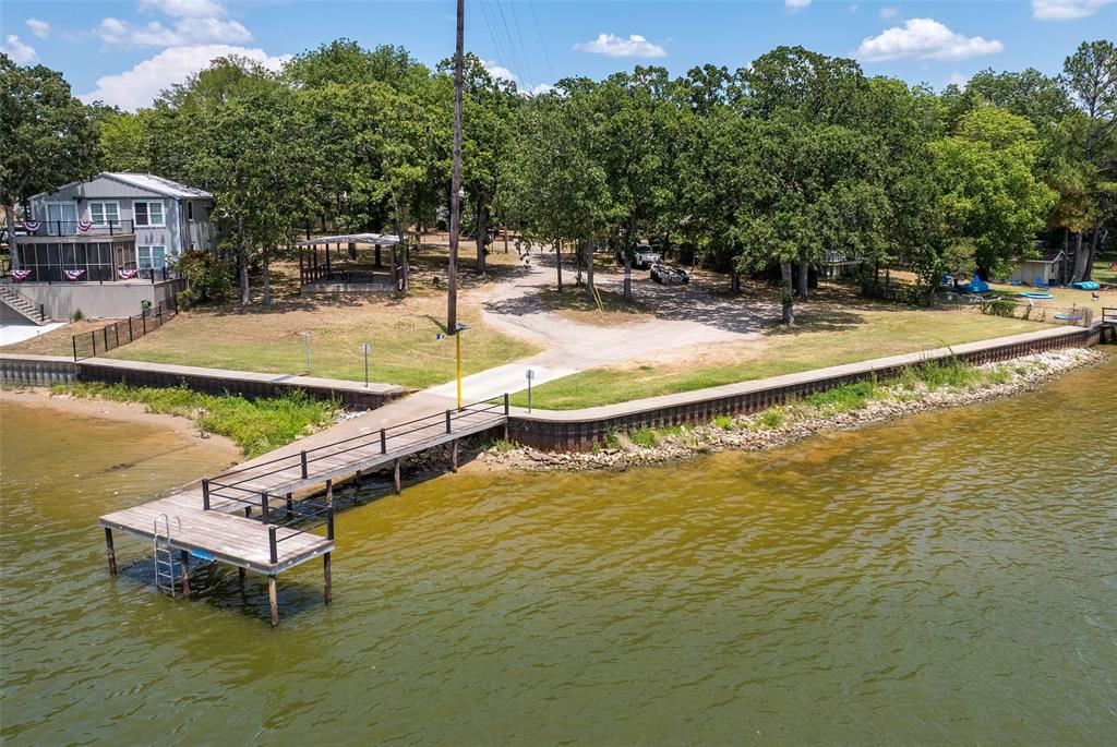 136 Anderson Lane, Mabank, TX 75156