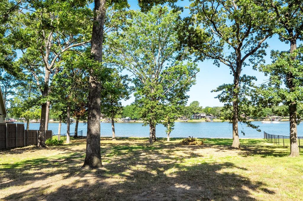 136 Anderson Lane, Mabank, TX 75156