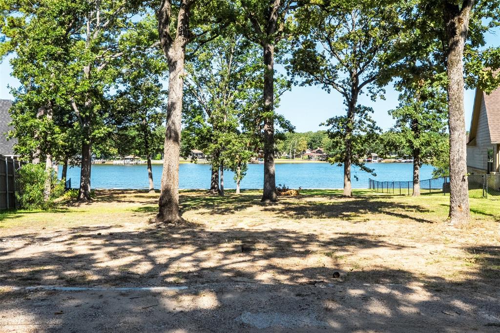 136 Anderson Lane, Mabank, TX 75156