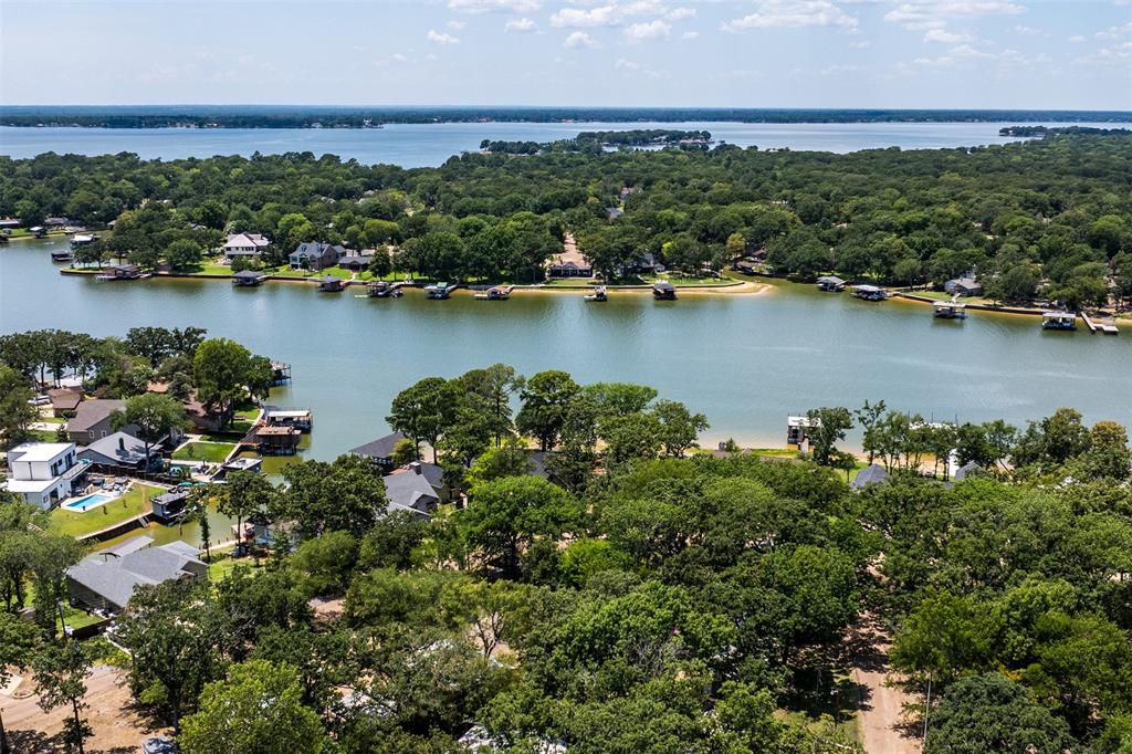 136 Anderson Lane, Mabank, TX 75156