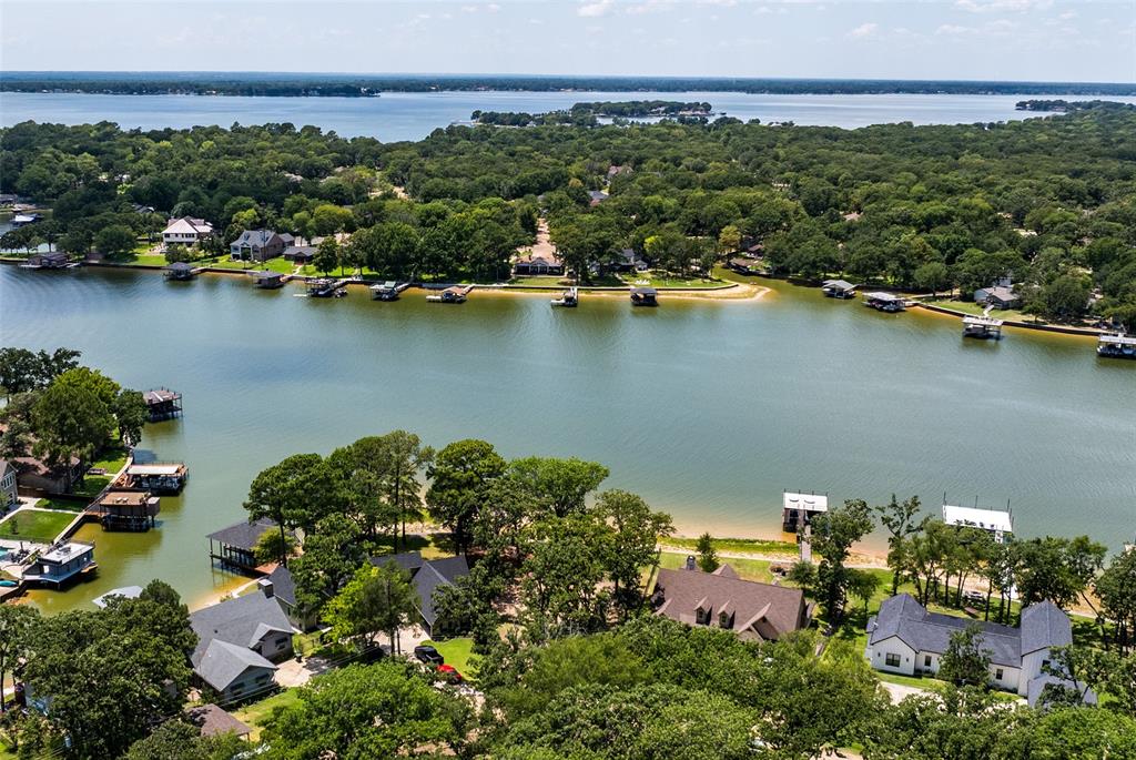 136 Anderson Lane, Mabank, TX 75156