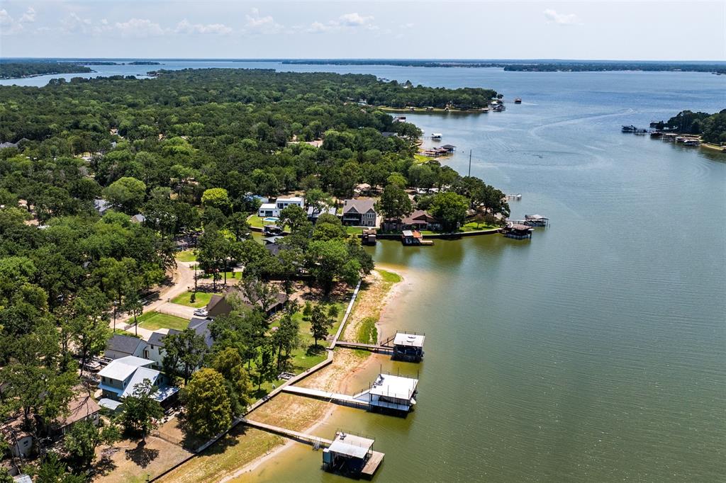 136 Anderson Lane, Mabank, TX 75156