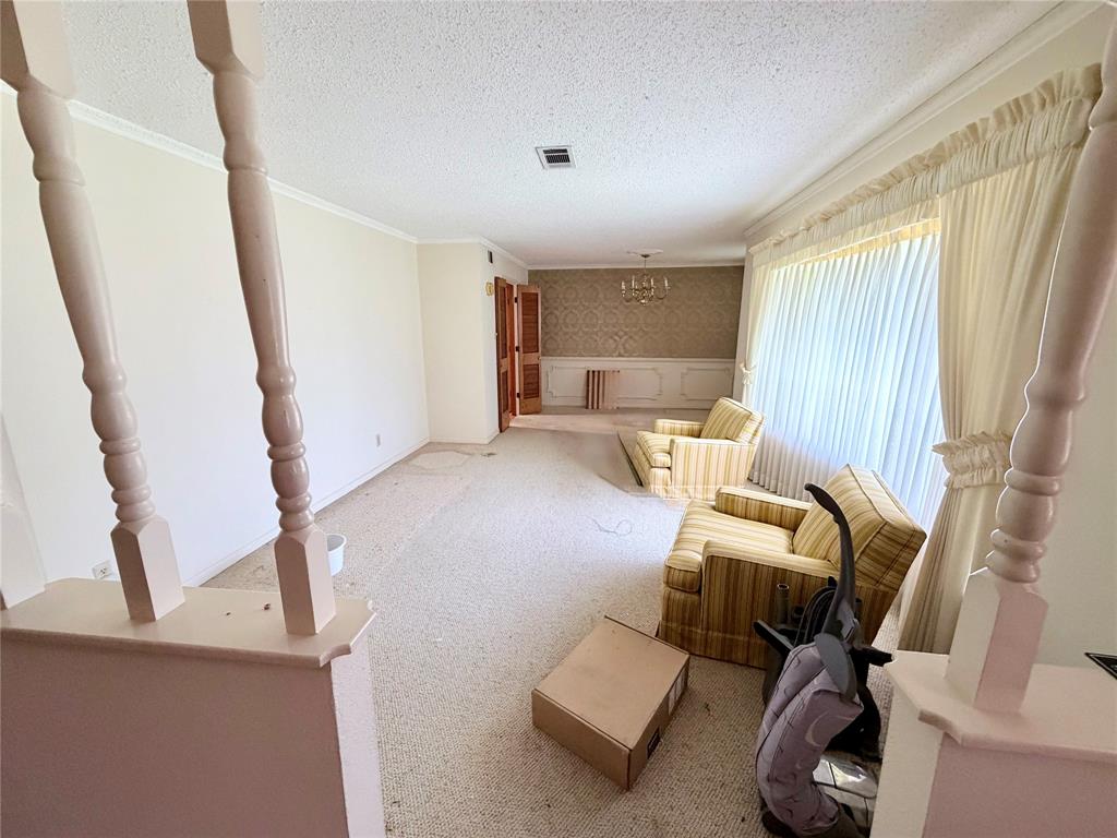 3811 Laurel Canyon Drive, Dallas, TX 75233 3811 Laurel Canyon Drive, Dallas, TX 75233