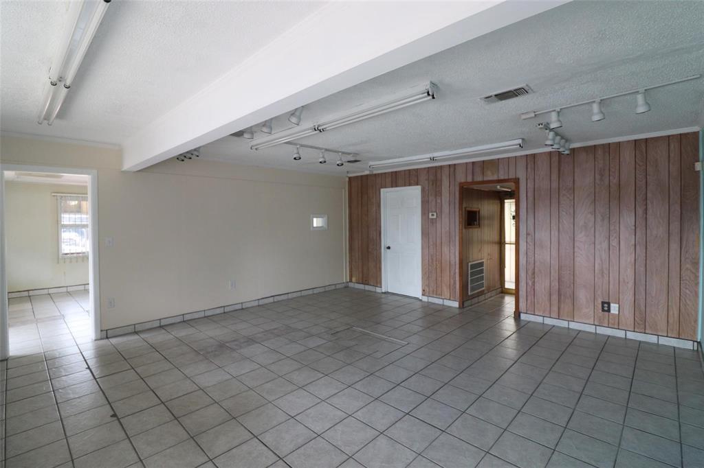 8039 Ferguson Road, Dallas, TX 75228 8039 Ferguson Road, Dallas, TX 75228
