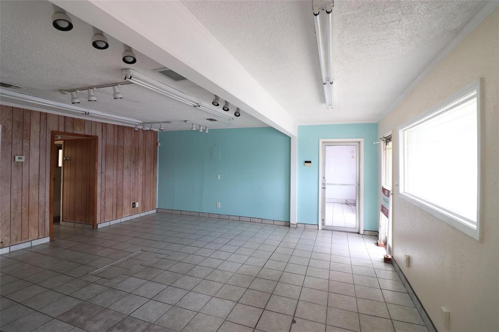 8039 Ferguson Road, Dallas, TX 75228 8039 Ferguson Road, Dallas, TX 75228
