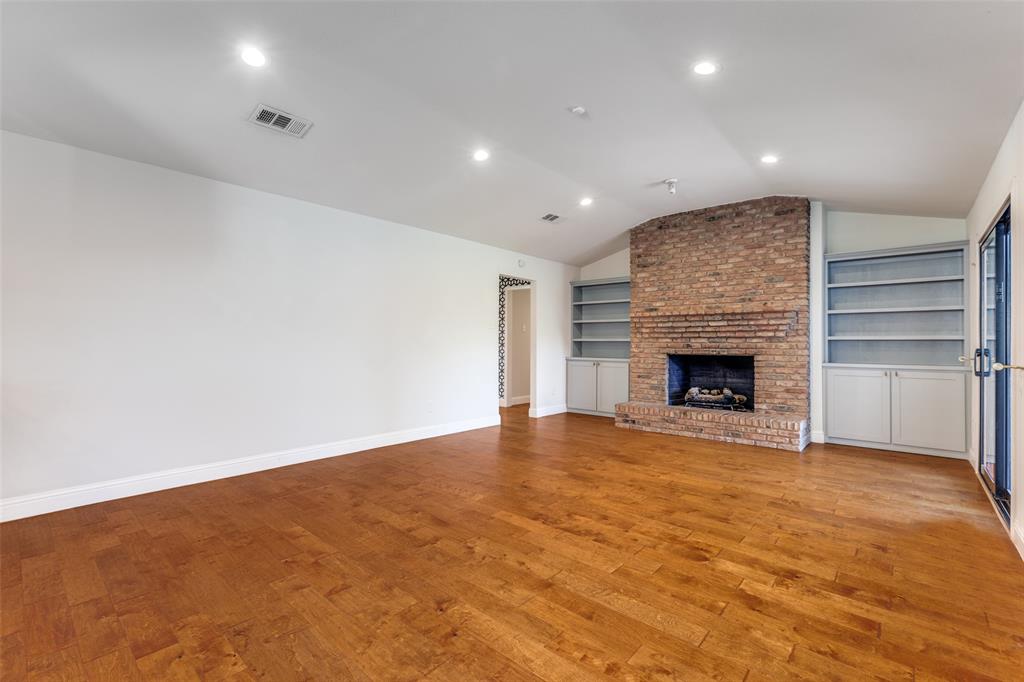 8647 Langdale Circle, Dallas, TX 75238
