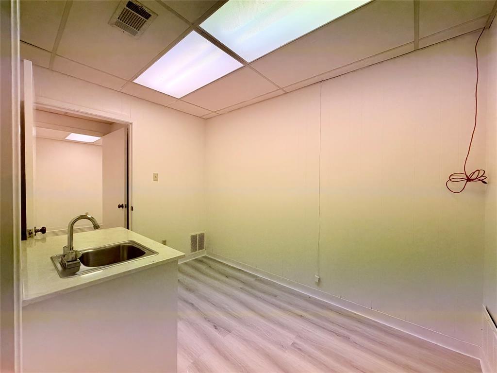 606 S SEVEN POINTS Boulevard, #7, Seven Points, TX 75143