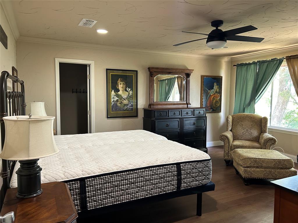 2546 Rockcliff Court, Granbury, TX 76048