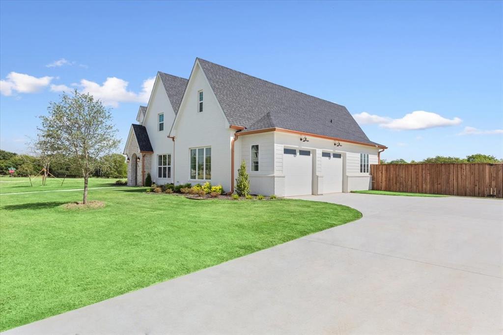 931 Fawn Drive, McGregor, TX 76657