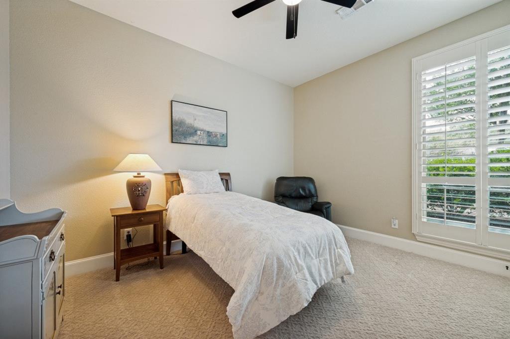 Downstair guest room