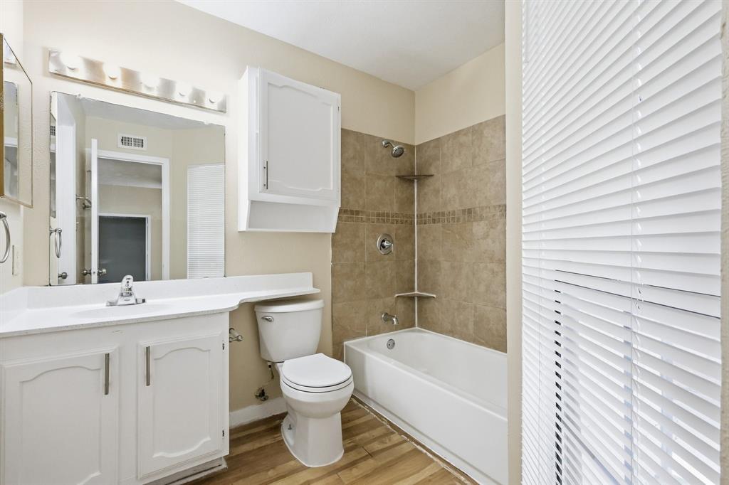 3048 Navarro Lane, Grand Prairie, TX 75052