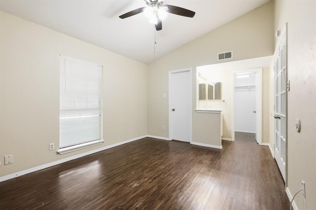3048 Navarro Lane, Grand Prairie, TX 75052