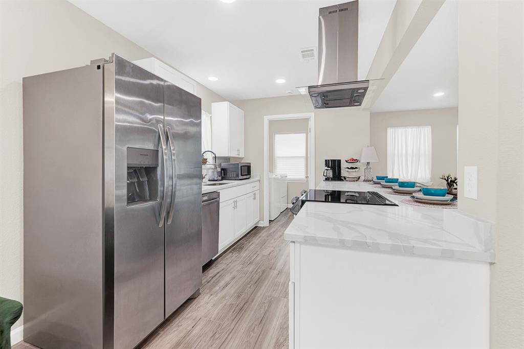 Enjoy gorgeous countertops, SS appliances, incl. vent